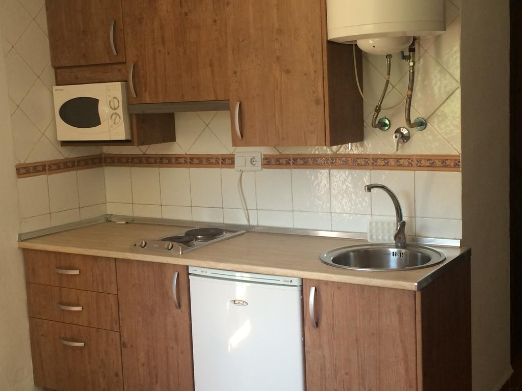 Hostal Cortijo La Solana Güéjar Sierra Habitación foto