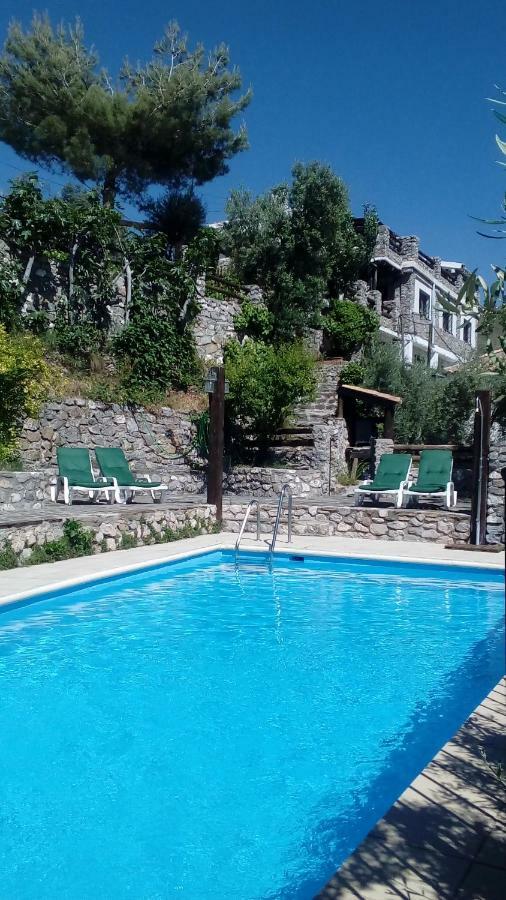 Hostal Cortijo La Solana Güéjar Sierra Exterior foto